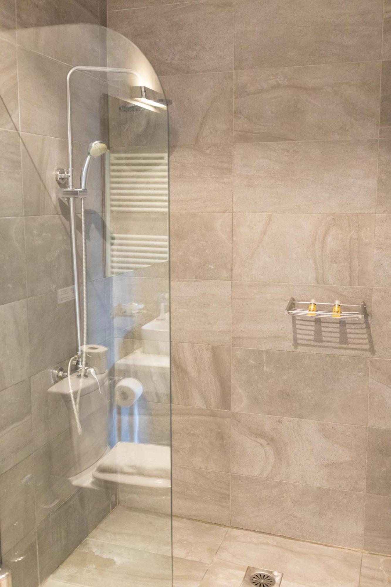 Ampoulos Rooms & Apartments Kedro Екстериор снимка