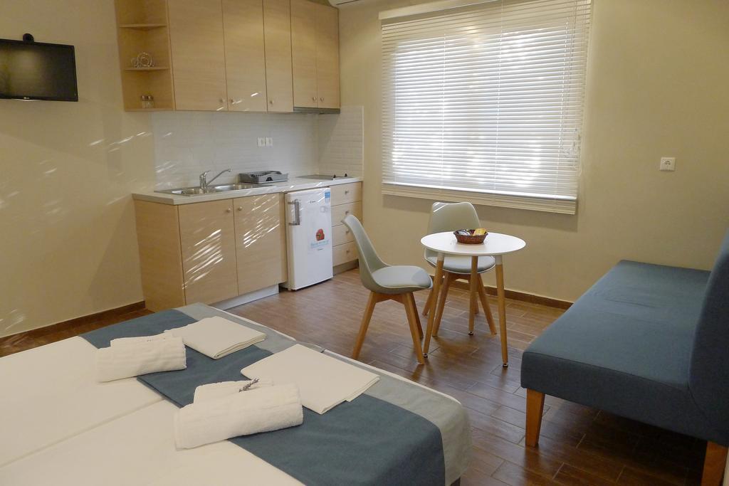 Ampoulos Rooms & Apartments Kedro Стая снимка