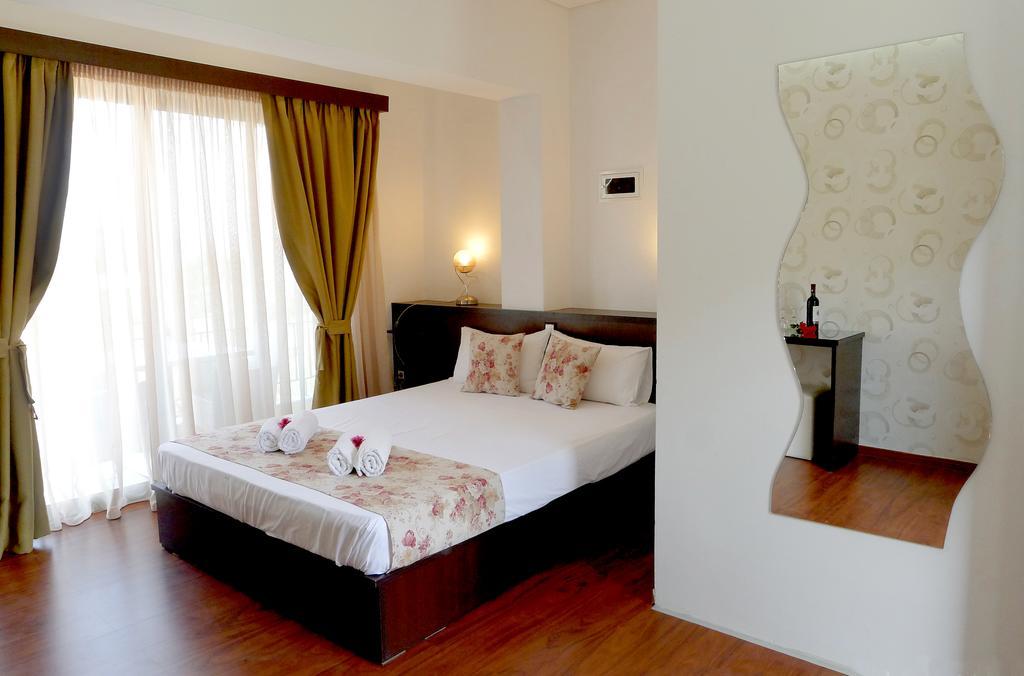 Ampoulos Rooms & Apartments Kedro Екстериор снимка